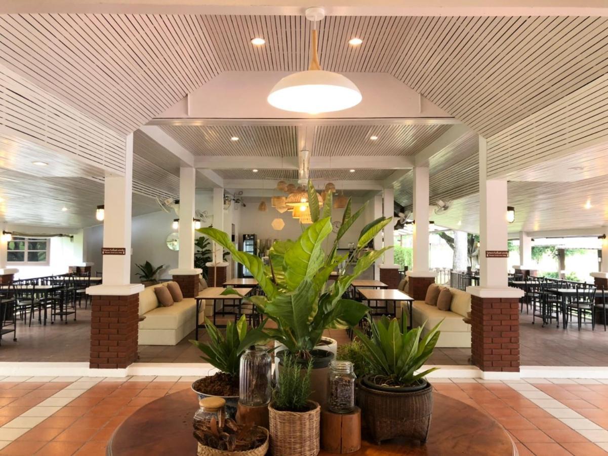 Korat Resort Hotel Nakhon Ratchasima Ngoại thất bức ảnh